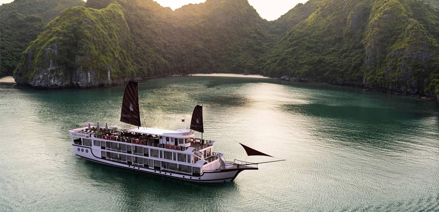 Differences among Budget, Mid-Range and Luxury Cruises in Halong Bay