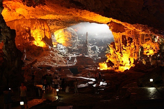 Sung Sot Cave