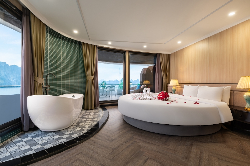 VIP Honeymoon Suite