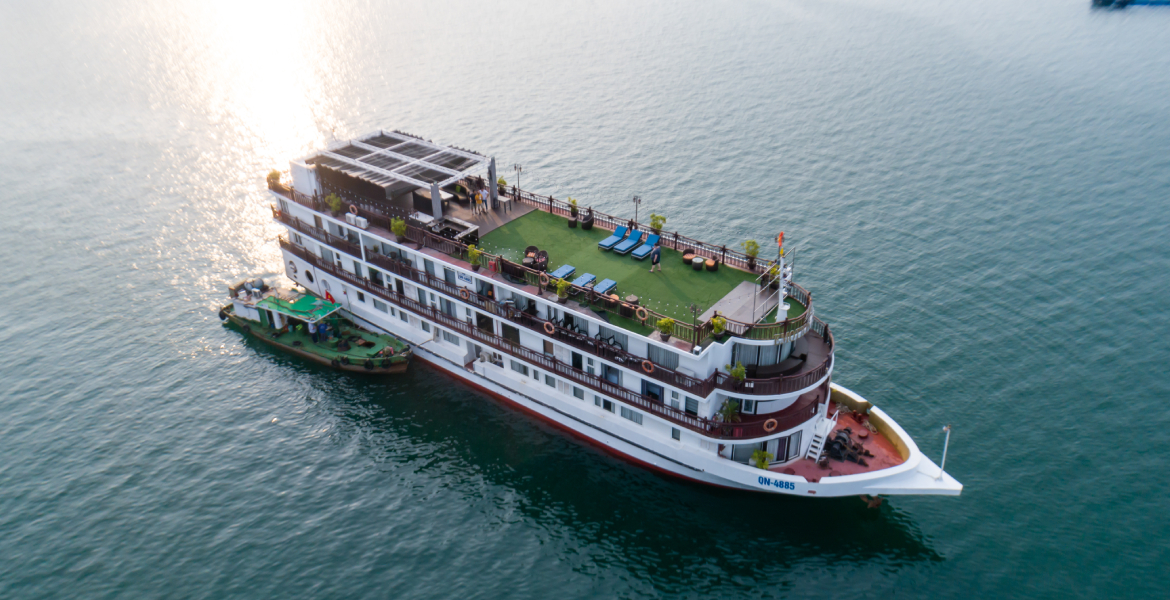 Amanda Cruise Halong Bay