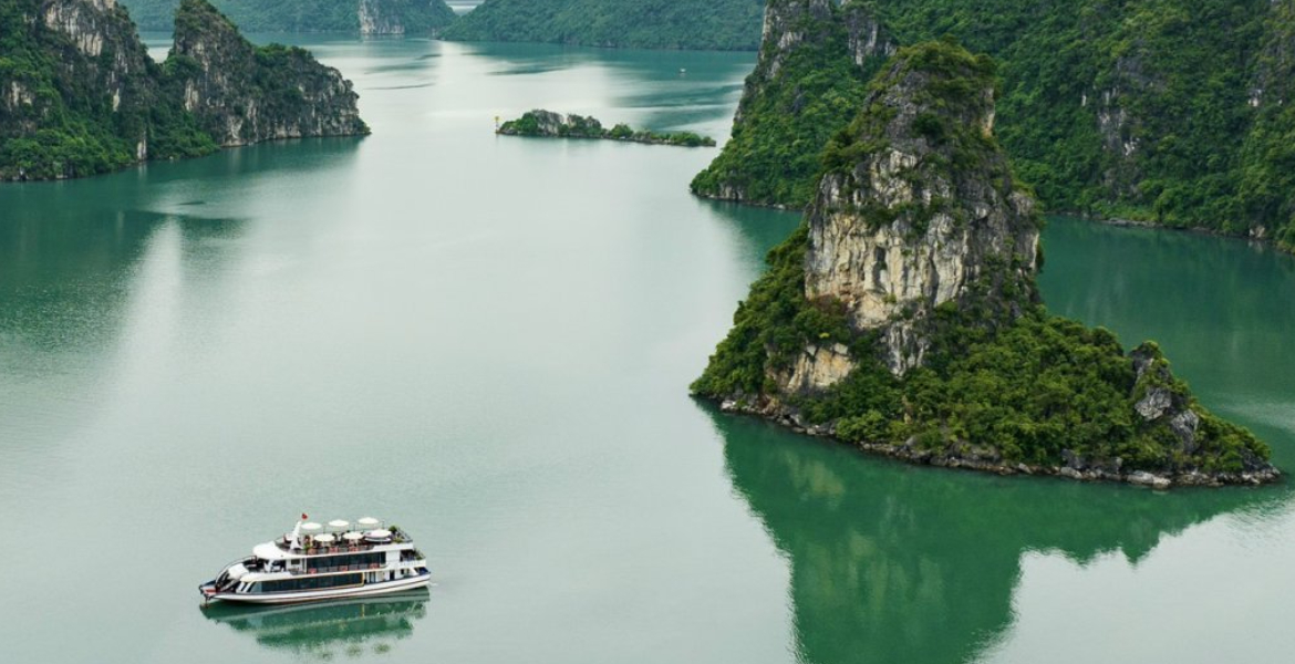 Pamela Halong Bay Day Cruise