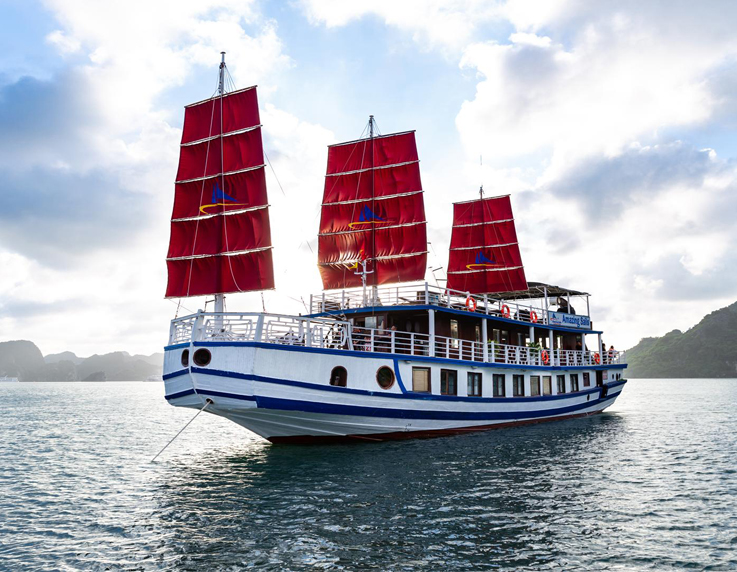 Amazing Sails Halong Bay Cruise