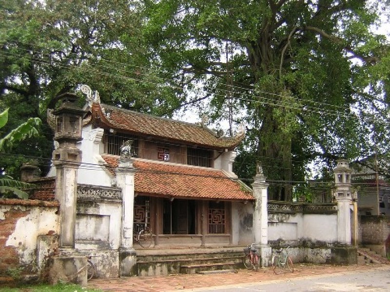 Duong Lam Ancient Village Tour From Hanoi