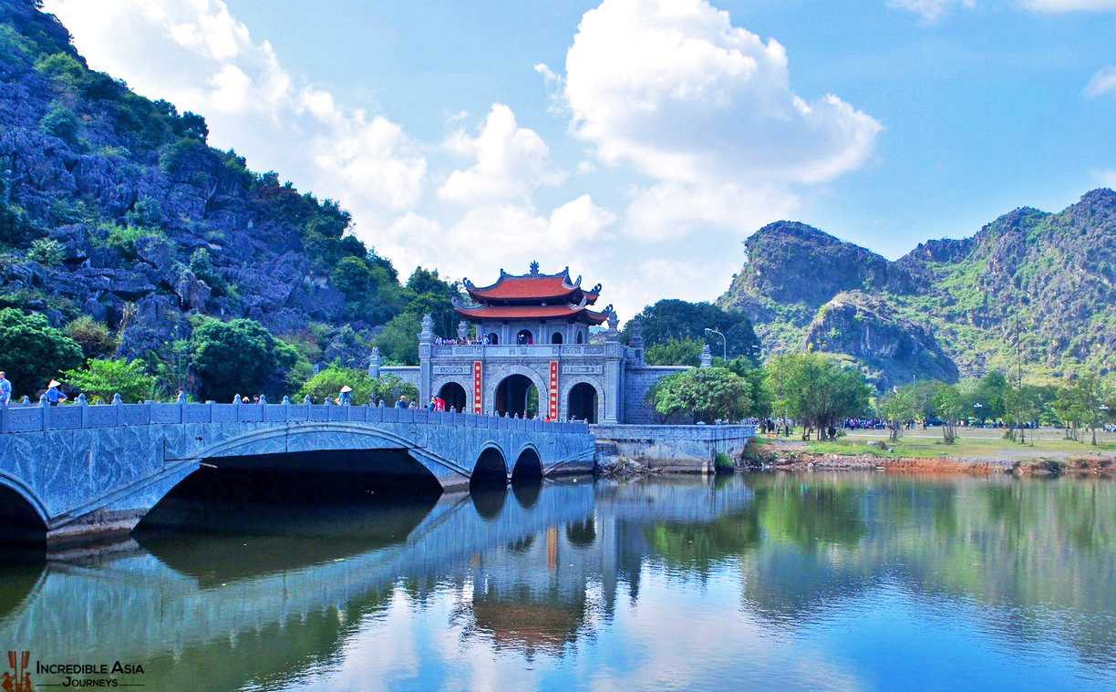 Discover Hoa Lu Tam Coc & Halong Bay