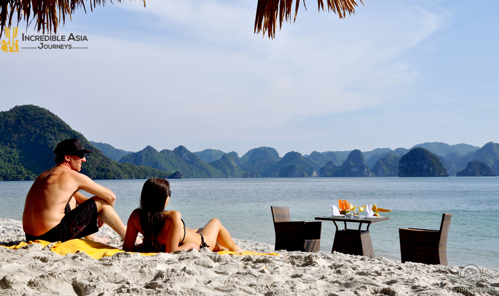 Relaxation moment in Halong bay