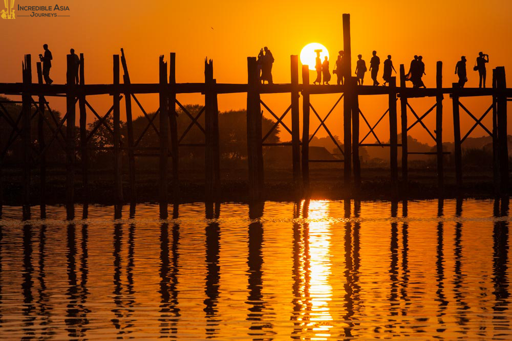 Sunset in U Bein Bridge