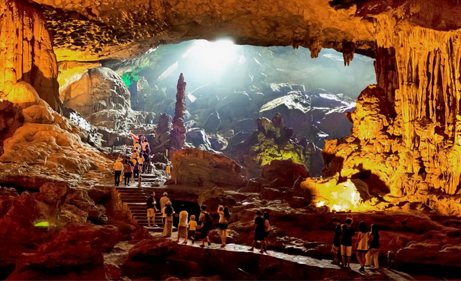 Amazing cave in Halong Bay