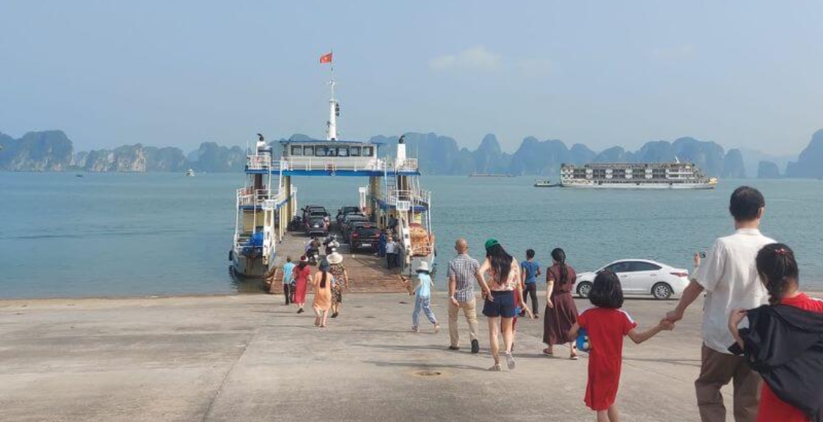 Cai Vieng Port