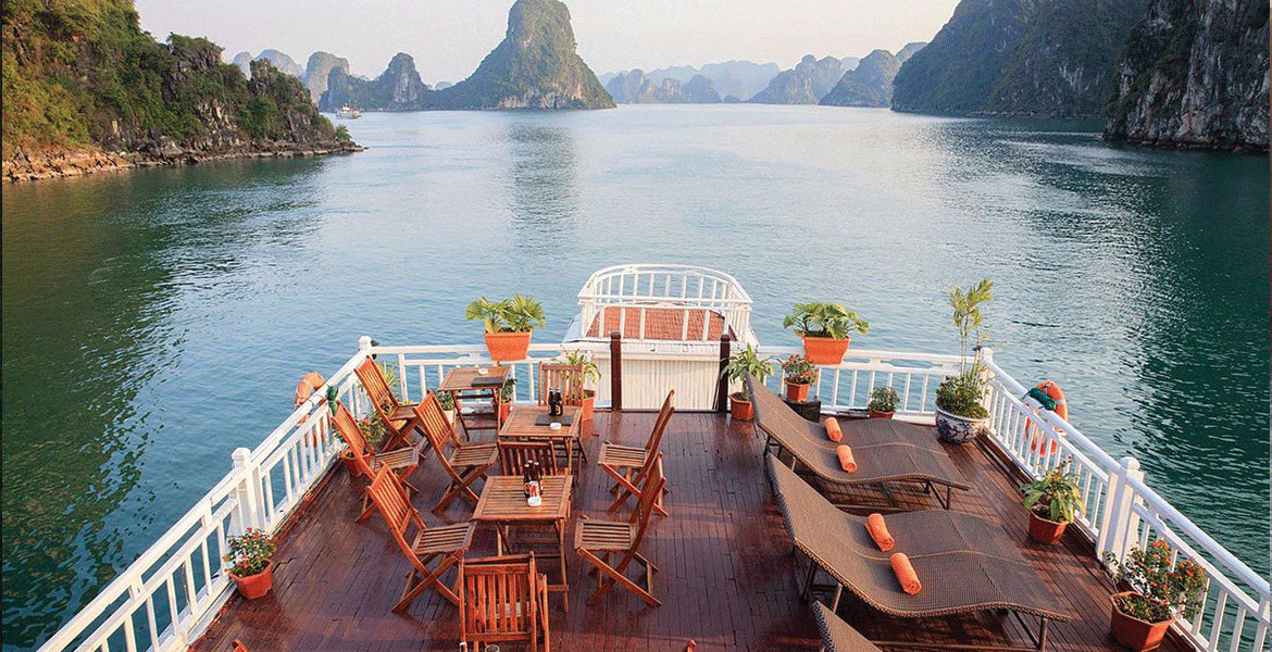 Halong Bay Cruising