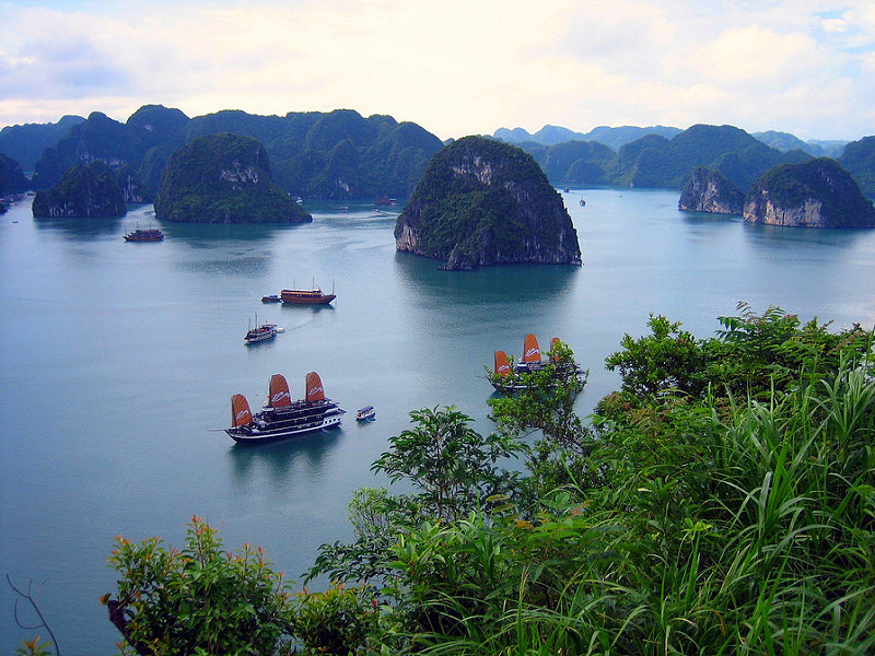 Halong Bay overview