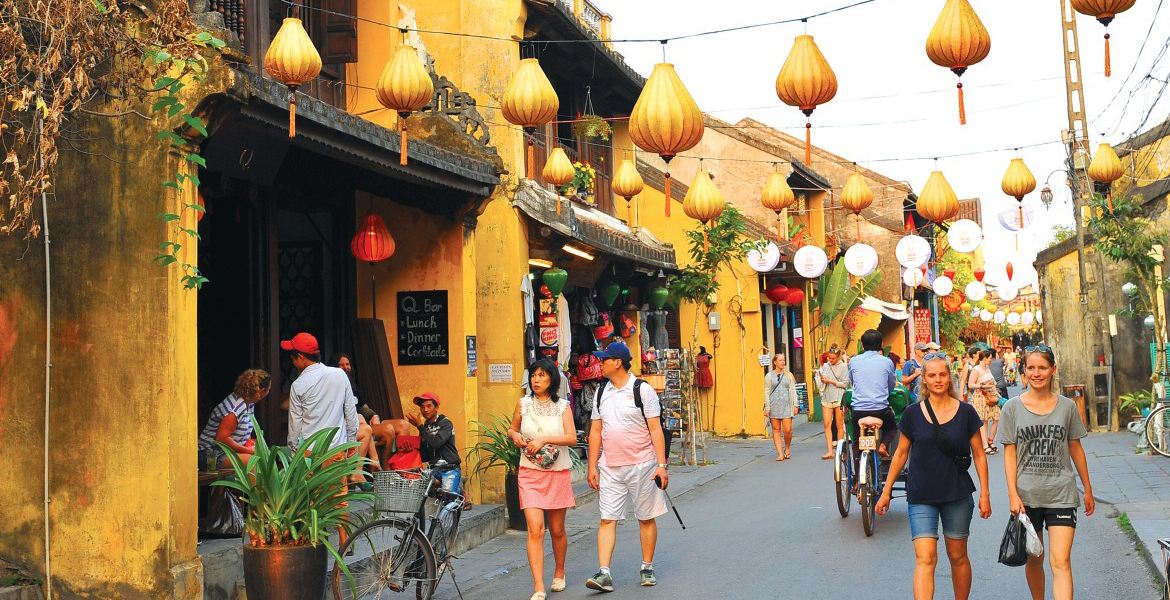 Hoian Walking