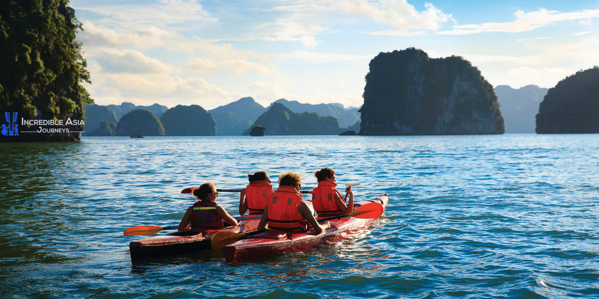 Kayaking Halong bay overnight cruise