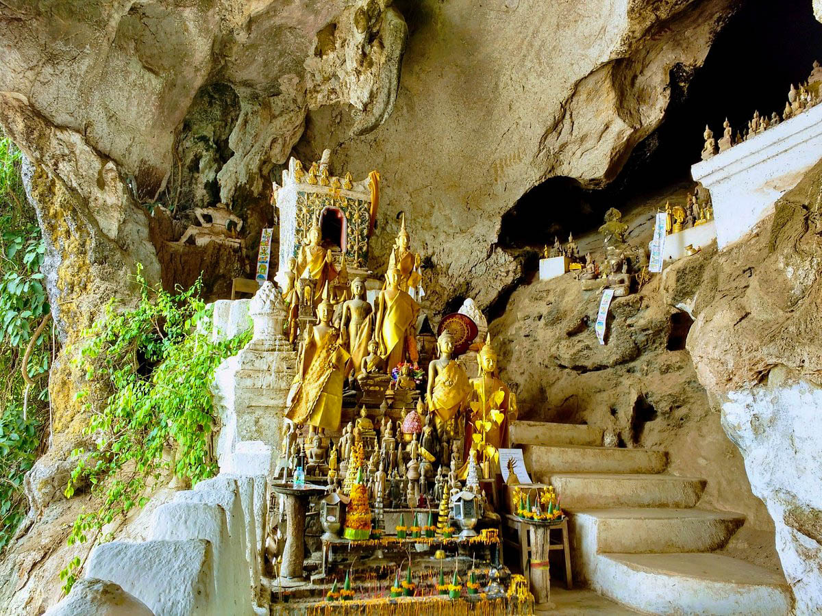 Luang Prabang – Pak Ou Caves – Fly to Hanoi.