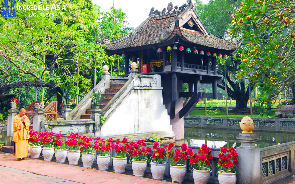 One Pillar Pagoda in Hanoi city tour