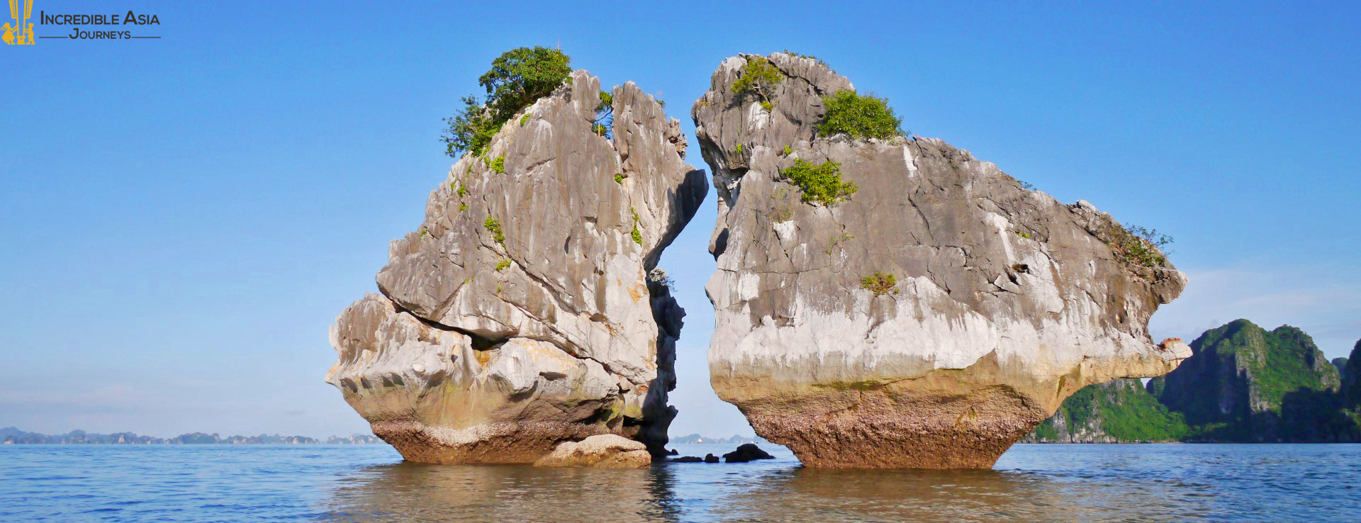 Tai Chi in Halong Bay