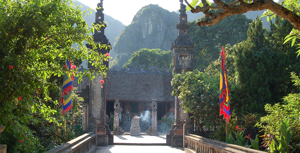 Ninh Binh Day Trip From Hanoi