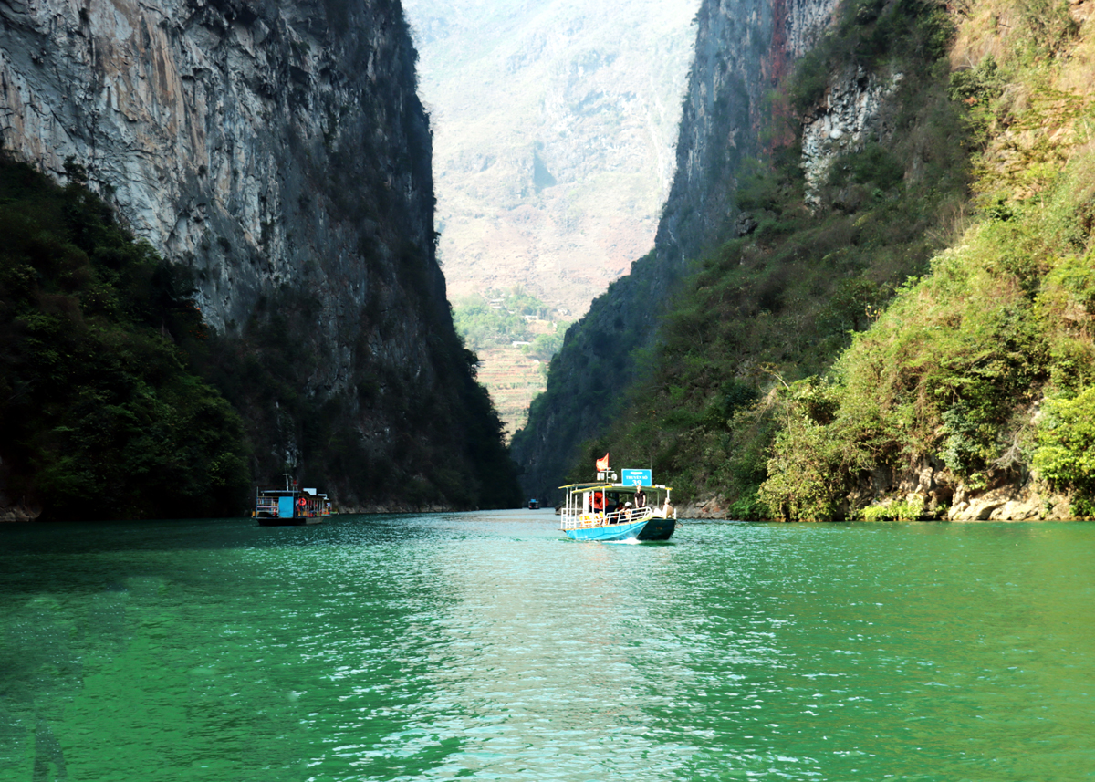 Ha Giang Loop Tour 4 Days