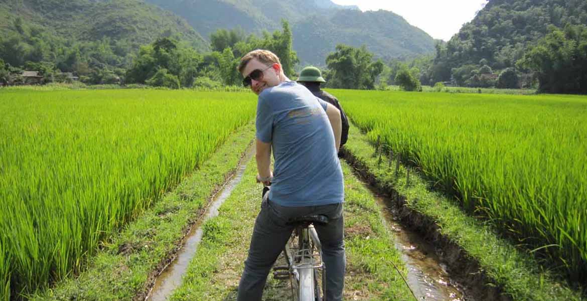 Hoa Lu Tam Coc Day Trip
