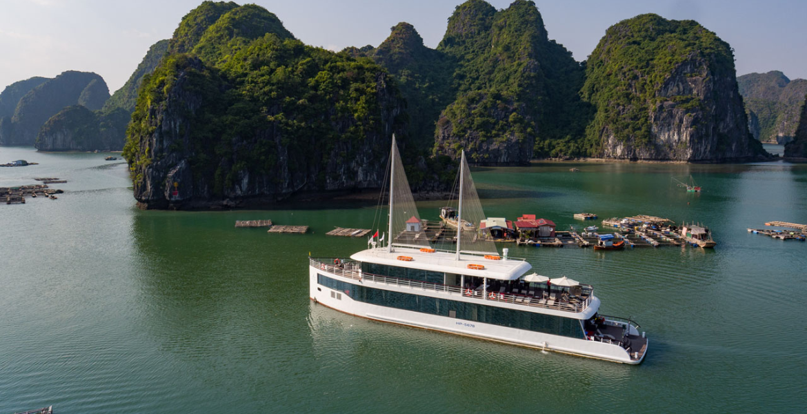 Jade Sails Halong Bay Day Tour