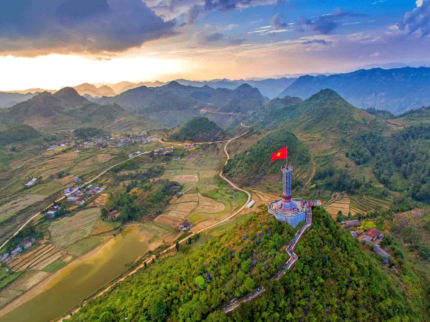 Ha Giang Loop Tour 4 Days