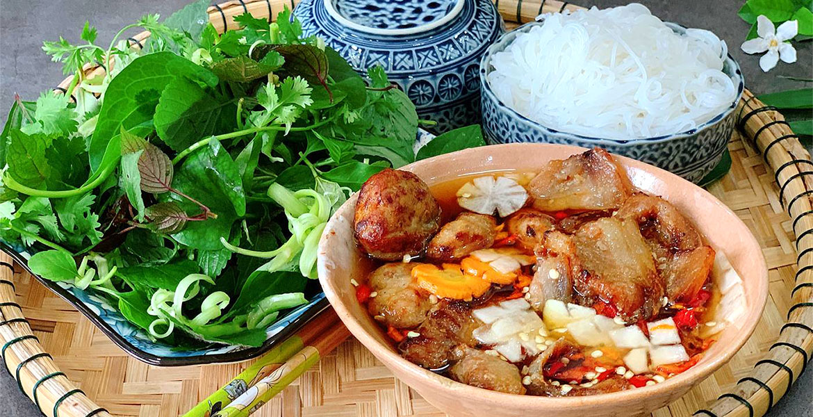 Vietnam Authentic Food Tour