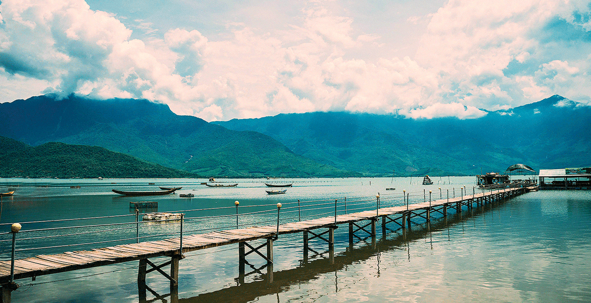 Essence Central Of Vietnam From Danang