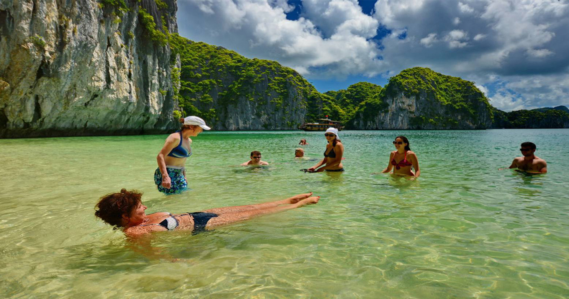 Bai Tu Long Bay 3 Day 2 Night Cruise