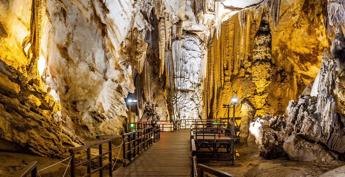 Paradise Cave & Phong Nha Cave One Day