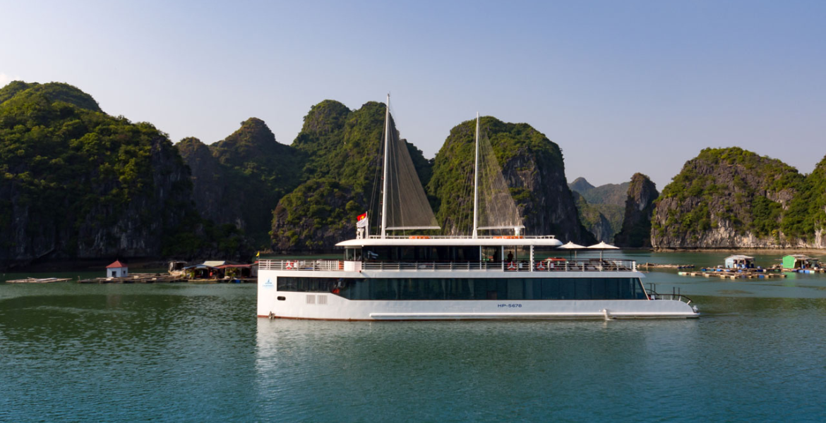 Jade Sails Halong Bay Day Tour