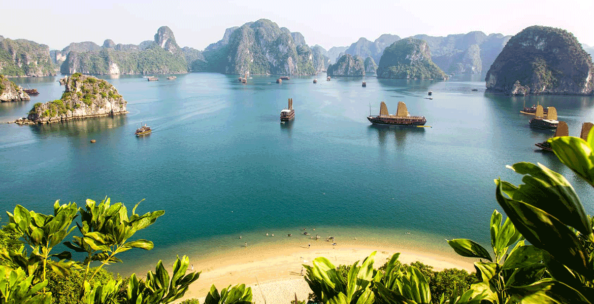 Amazing Hanoi - Ha Long Bay Golf Tour