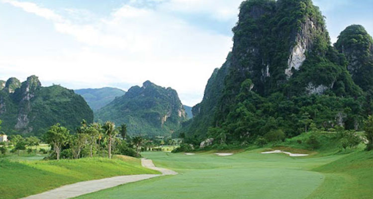 Hanoi, Hoa Binh, Ninh Binh Golf Tour